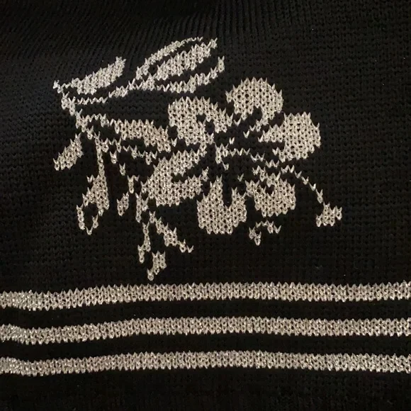 Vintage Vivo by Susan Thomas Sleeveless Black Metallic Silver Pullover Sweater - Picture 8 of 8